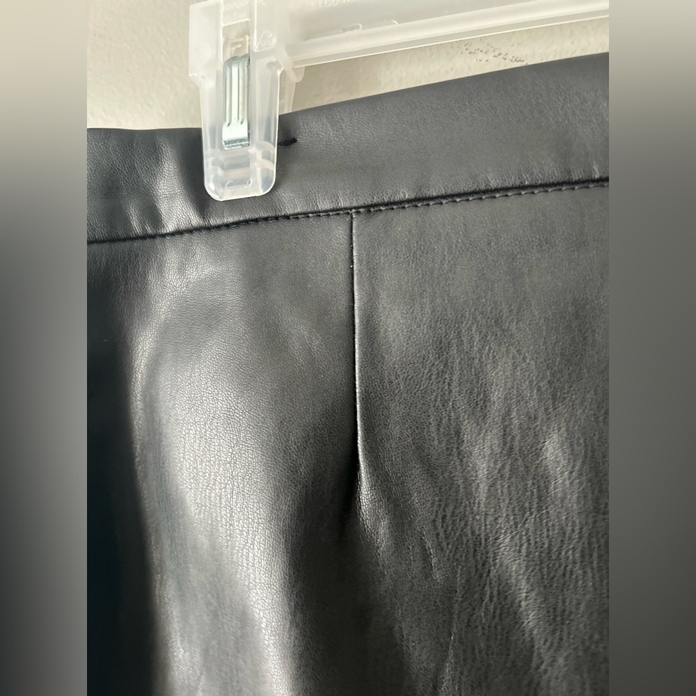 ✌️4 for $20✌️ Zara high waisted vegan leather cigarette pants - Picture 12 of 13